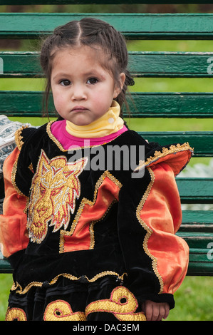 Inca Inca native Indian girl dans son costume traditionnel du Dimanche plaza de armas Cusco, Pérou. Banque D'Images