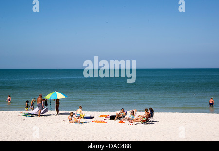 La plage de Naples pier à Pâques Banque D'Images