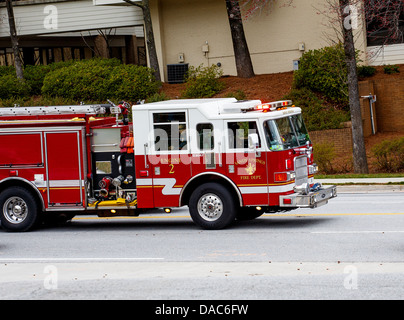 Un Sandy Springs, California fire truck dans la rue Banque D'Images