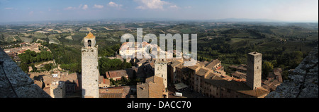 Vue panoramique sur San Gimignano en Toscane, Italie Banque D'Images