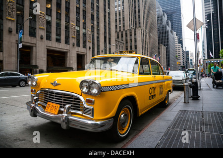 Vintage yellow taxi New York, NEW YORK, USA. Banque D'Images