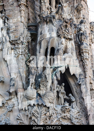 La Sagrada Familia - Façade de la Nativité, corne alerte Banque D'Images