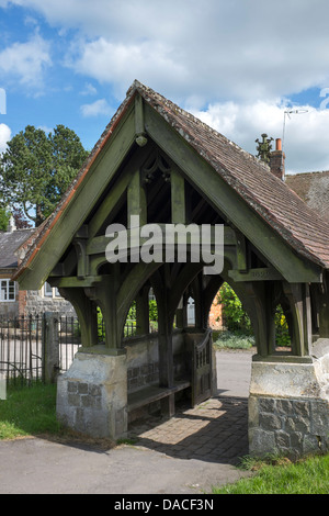 Lych Gate Memorial à Hannah : par mari Richard Edmonds : 1899 à St James Church Avebury Banque D'Images