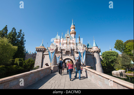 Magic Kingdom Cinderella Castle Parc Disneyland, Anaheim, Californie. Banque D'Images