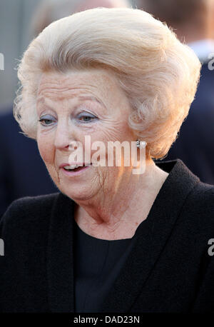 La Reine Beatrix des Pays-Bas assiste à la ré-ouverture de l'Scheepvaartmuseum (Maritime Museum) à Amsterdam, Pays-Bas, le 01 octobre 2011. Photo : Patrick van Katwijk Banque D'Images