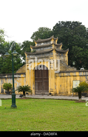 Vue partielle de la Citadelle Impériale Thang à Hanoi, Vietnam Banque D'Images