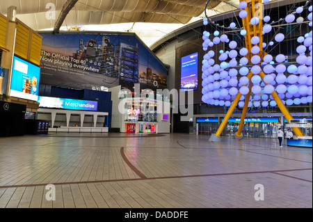 Intérieur du dôme du millénaire (O2 Arena), Greenwich, London, England, United Kingdom. Banque D'Images