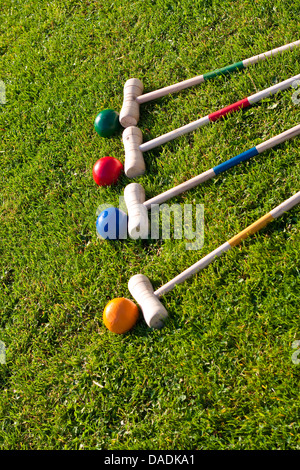 Jeu de croquet de jardin familial, stick and ball Banque D'Images