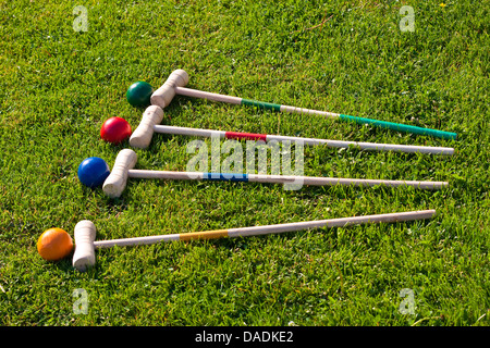 Jeu de croquet de jardin familial, stick and ball Banque D'Images