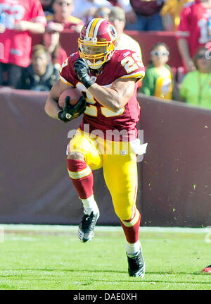 Redskins de Washington d'utiliser de nouveau Roy Helu (29) porte au premier trimestre contre les San Francisco 49ers à FedEx Field à Landover, Maryland, USA, 6 novembre 2011. Credit : Ron Sachs / CNP Banque D'Images