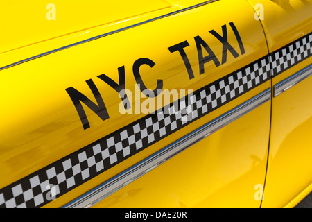 Germany, Bavaria, NYC taxi jaune, Close up Banque D'Images