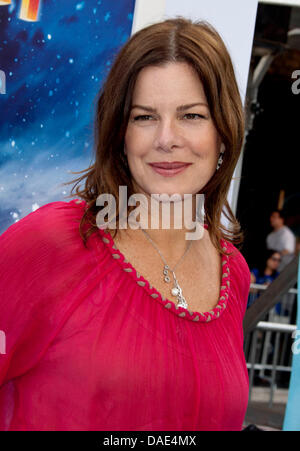 L'actrice Marcia Gay Harden nous arrive pour la première mondiale du film 'Happy Feet 2' au Grauman's Chinese Theatre de Los Angeles, USA, le 13 novembre 2011. Photo : Hubert Boesl Banque D'Images