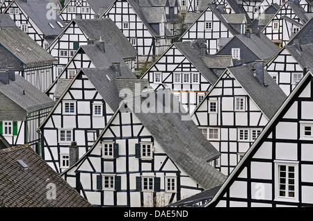 Maisons à colombages dans la vieille ville historique, Alte Vacances, en Allemagne, en Rhénanie du Nord-Westphalie, Siegerland, Freudenberg Banque D'Images