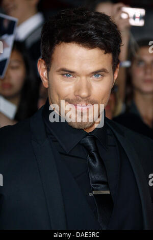 L'acteur Kellan Lutz nous arrive pour la première mondiale de "La Saga Twilight : Breaking Dawn - Part 1' au Nokia Theater à Los Angeles. Vivre à Los Angeles, USA, 15 novembre 2011. Photo : Hubert Boesl Banque D'Images