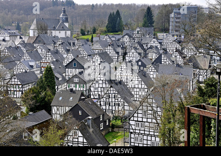 Maisons à colombages dans la vieille ville historique, Alte Vacances, en Allemagne, en Rhénanie du Nord-Westphalie, Siegerland, Freudenberg Banque D'Images