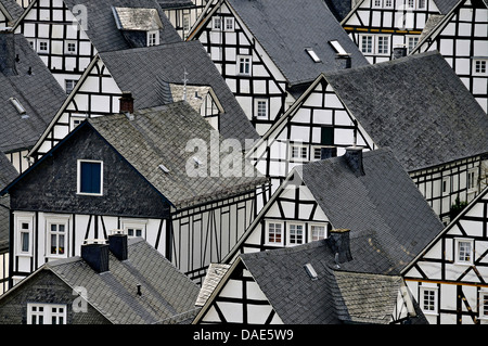 Maisons à colombages dans la vieille ville historique, Alte Vacances, en Allemagne, en Rhénanie du Nord-Westphalie, Siegerland, Freudenberg Banque D'Images