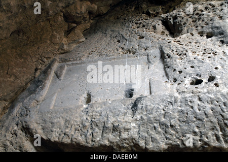 Plaque dans la grotte de Duluk ou de Doliche, Gaziantep, Turquie du Sud-est Banque D'Images