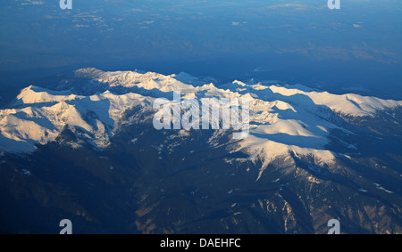 Vue aérienne de montagnes couvertes de neige le Durmitor, Monténégro Banque D'Images