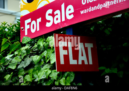 Maidstone, Kent, Angleterre. Appartement à vendre sign Banque D'Images