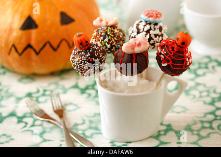 Halloween cake pops. Recette disponible. Banque D'Images