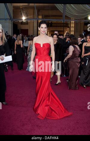 L'actrice Sandra Bullock nous arrive pour la 83e Academy Awards, les Oscars à Los Angeles, USA, 27 février 2011. Photo : Hubert Boesl Banque D'Images