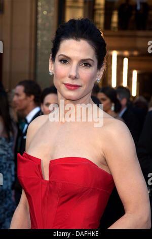 L'actrice Sandra Bullock nous arrive pour la 83e Academy Awards, les Oscars à Los Angeles, USA, 27 février 2011. Photo : Hubert Boesl Banque D'Images