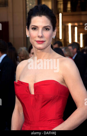 L'actrice Sandra Bullock nous arrive pour la 83e Academy Awards, les Oscars à Los Angeles, USA, 27 février 2011. Photo : Hubert Boesl Banque D'Images