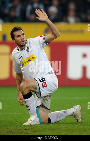 Gladbach's Martin Stranzl gestes pendant le match de football Bundesliga Borussia Moenchengladbach vs Borussia Dortmund Borussia Moenchengladbach au parc, Allemagne, 03 décembre 2011. Photo : Revierfoto Banque D'Images