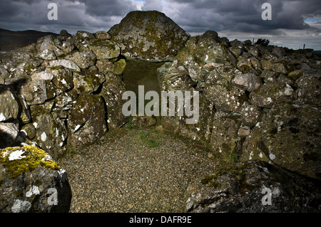 Néolithique Creggandevesky Court Tomb dans le comté de Tyrone, Irlande du Nord, Royaume-Uni Banque D'Images