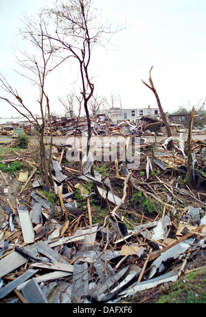 Lendemain de la destruction causée par l'ouragan Andrew le 24 août 1992 dans le comté de Dade, FL. Banque D'Images