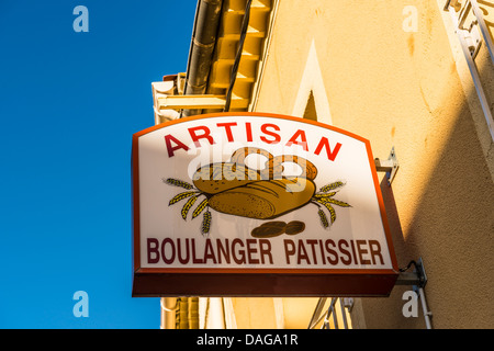 Artisan Boulanger signe dans le village de Nézignan l'Evêque, Hérault, Languedoc-Roussillon Banque D'Images