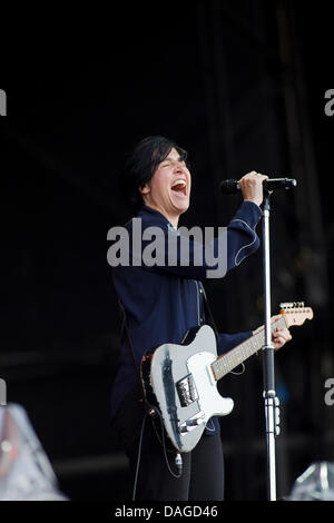 Balado, Kinross, Scotland, UK, vendredi 12 juillet, 2013. Sharleen Spiteri de Texas à la bande de Glasgow Radio une étape à T in the Park 2013, festival de musique de trois jours est maintenant à sa 20e année. Credit : drew farrell/Alamy Live News Banque D'Images