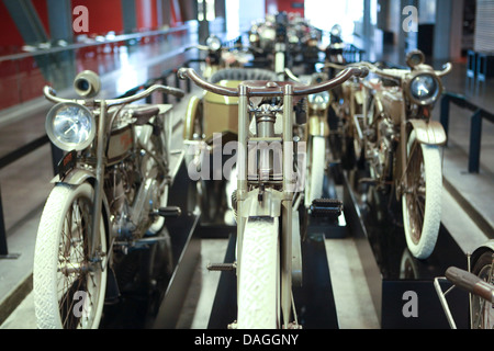 1900 Harley-Davidson' sont visibles sur l'affichage à la Harley-Davidson museum à Milwaukee, Wisconsin Banque D'Images