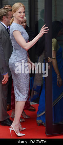 Berlin, Allemagne. 12 juillet, 2013. L'actrice australienne Nicole Kidman arrive au cinéma pour la paix Le dîner au Soho House à Berlin, Allemagne, 12 juillet 2013. Au gala de la fondation du cinéma pour la paix l'organisation des femmes de l'ONU et son envoyé spécial Nicole Kidman sera honoré. Photo : JENS KALAENE/dpa/Alamy Live News Banque D'Images