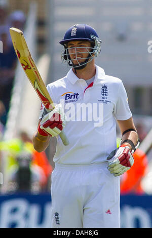 Nottingham, Royaume-Uni. Le 13 juillet, 2013. Steven Finn pendant quatre jours du premier test-match Investec cendres à Trent Bridge Cricket Ground le 13 juillet 2013 à Nottingham, Angleterre. Credit : Mitchell Gunn/ESPA/Alamy Live News Banque D'Images