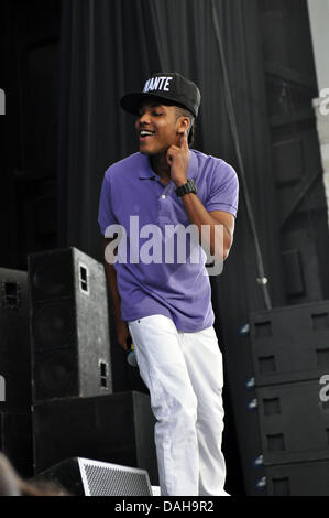 Portsmouth, Virginia, USA. 12 juillet, 2013. TREVANTE Singer se produiront au pavillon d'information chez Ntelos.©Tina Fultz/ZUMAPRESS.COM Crédit : Tina Fultz/ZUMAPRESS.com/Alamy Live News Banque D'Images