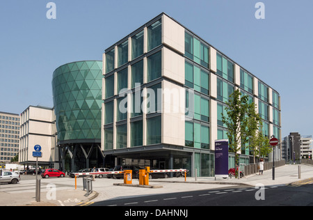 Le Rose Bowl de bâtiment de l'Université Métropolitaine de Leeds UK Banque D'Images