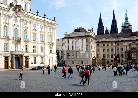 Prague Hradcany Castle St Vitus Cathedral Palais de l'archevêque en République Tchèque Banque D'Images