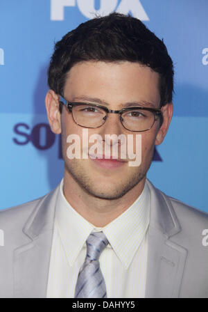 PHOTO - Cory Monteith, Finn Hudson qui a joué sur le hit TV show 'Glee', a été retrouvé mort dans une chambre d'hôtel à Vancouver, Canada le Samedi, Juillet 13, 2013. La mort soudaine de la 31-ans, l'acteur canadien est venu plusieurs mois après qu'il avait volontairement vérifié lui-même dans un centre de traitement pour toxicomanes. Sur la photo : 16 mai 2011 - New York, New York, États-Unis - CORY MONTEITH assiste à la FOX Upfront 2011 tenue à la patinoire Wollman dans Central Park. (Crédit : Crédit : Image/ZUMAPRESS.com/Alamy Kaszerman Nancy Live News) Banque D'Images