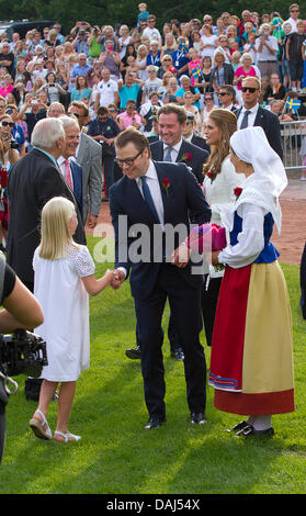 Borgholm, Suède. 14 juillet, 2013. Prince suédois Daniel (C) au cours des célébrations de la princesse Victoria's 36e anniversaire à Borgholm, Suède, 14 juillet 2013. Photo : Albert Nieboer //dpa/Alamy Live News Banque D'Images