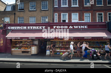 Church Street Food & Wine Shop, journée ensoleillée sur Stoke Newington Banque D'Images