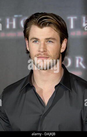 L'acteur australien Chris Hemsworth représente pour la promotion du film 'Thor' au Palais de Montgelas, l'hôtel Bayerischer Hof à Munich, Allemagne, 13 avril 2011. Photo : Hubert Boesl Banque D'Images