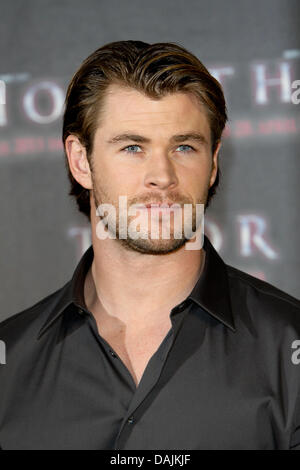 L'acteur australien Chris Hemsworth représente pour la promotion du film 'Thor' au Palais de Montgelas, l'hôtel Bayerischer Hof à Munich, Allemagne, 13 avril 2011. Photo : Hubert Boesl Banque D'Images