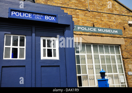 Chatham, Kent, Angleterre. Cran-gevrier. Musée de la Police de Kent. Appel de la fonction de police fort ('Tardis') Banque D'Images
