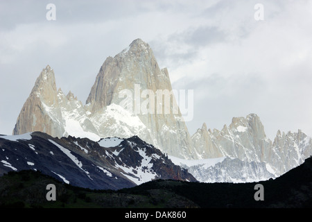 Fitz Roy vu du Mirador de Condor, l'Argentine, la Patagonie, les Andes, le Parc National Los Glaciares Banque D'Images