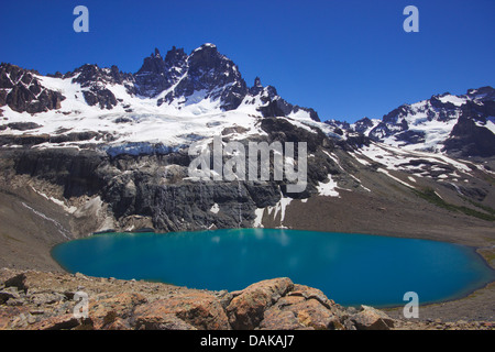 Cerro Castillo et le lac Cerro Castillo, Chili, Patagonie, Cerro c Banque D'Images