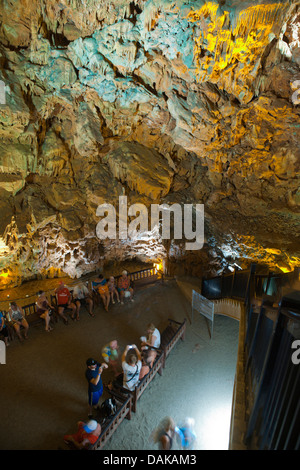 Türkei, Provinz Antalya, Alanya, am Kleopatra-Strand magarasi Damlatas Tropfsteinhöhle Banque D'Images