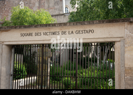 Square des victimes de la Gestapo, Reims, Marne, Champagne-Ardenne, France. Square des victimes de la Gestapo. Banque D'Images