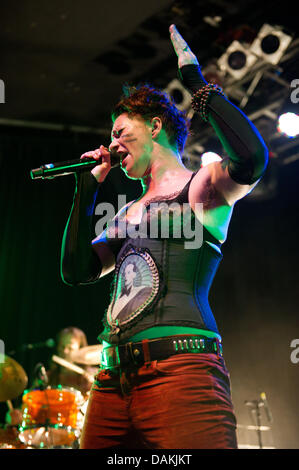 BRISTOL, Royaume-Uni. 15 juillet 2013. Amanda Palmer & Le Grand Theft Orchestra effectuer à l'O2 Academy Bristol. Credit : Polly Thomas / Alamy Live News Banque D'Images