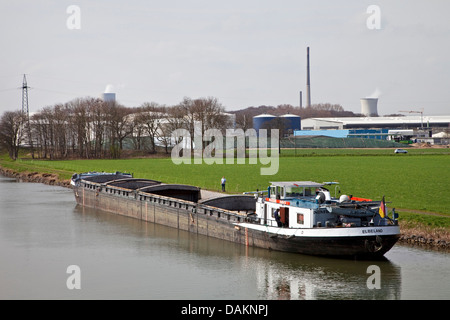 Sur le vraquier Canal Datteln-Hamm, Allemagne, Rhénanie du Nord-Westphalie, Luenen Banque D'Images